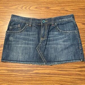 Like new - Roxy Jean skirt size 13